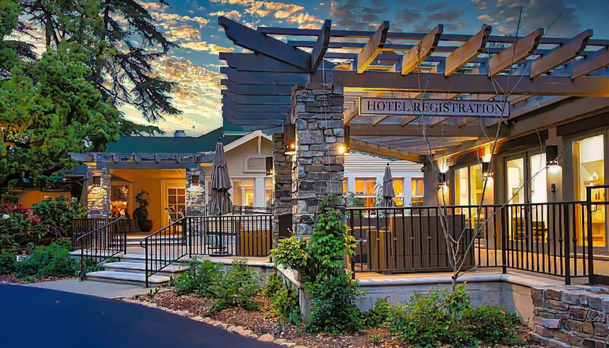 Wine & Roses Hotel Restaurant Spa Lodi Exterior foto